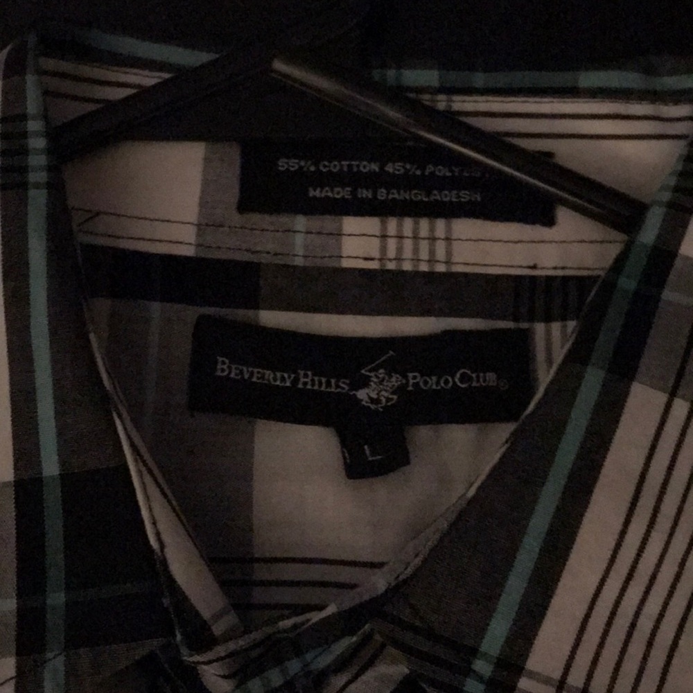Short sleeves button down - Picture 2 of 2
